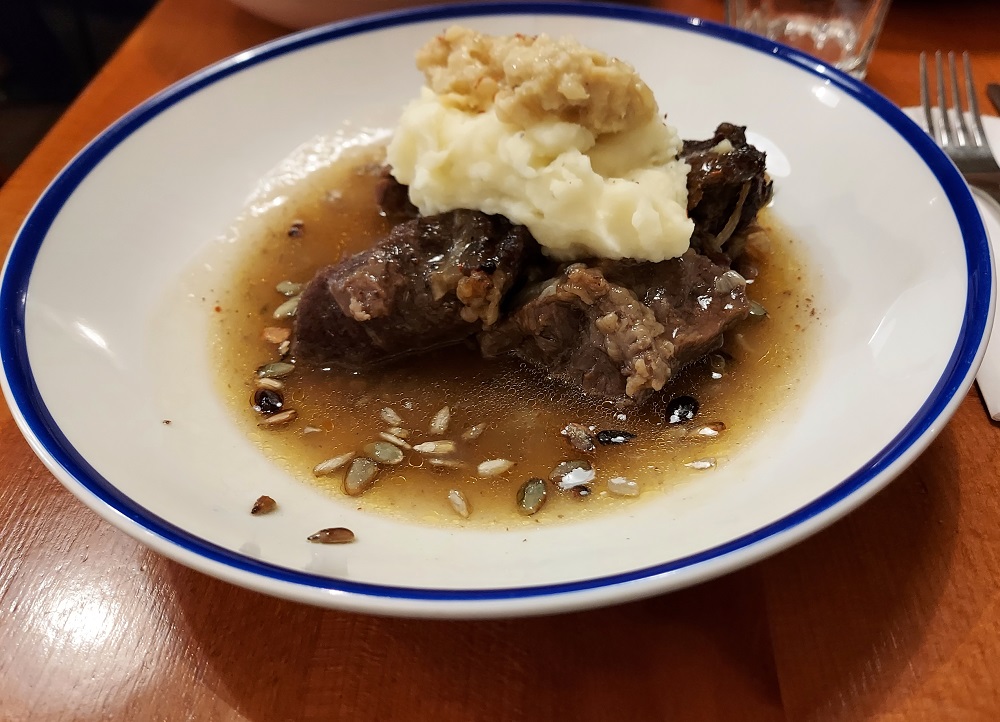 Long braised beef cheeks, food in Brasov