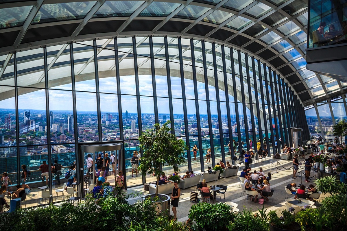 City of London - People enjoying the Sky Garden