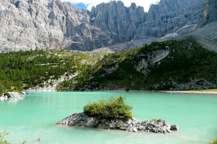 Lake Sorapis - Bucket List Hikes in Italy
